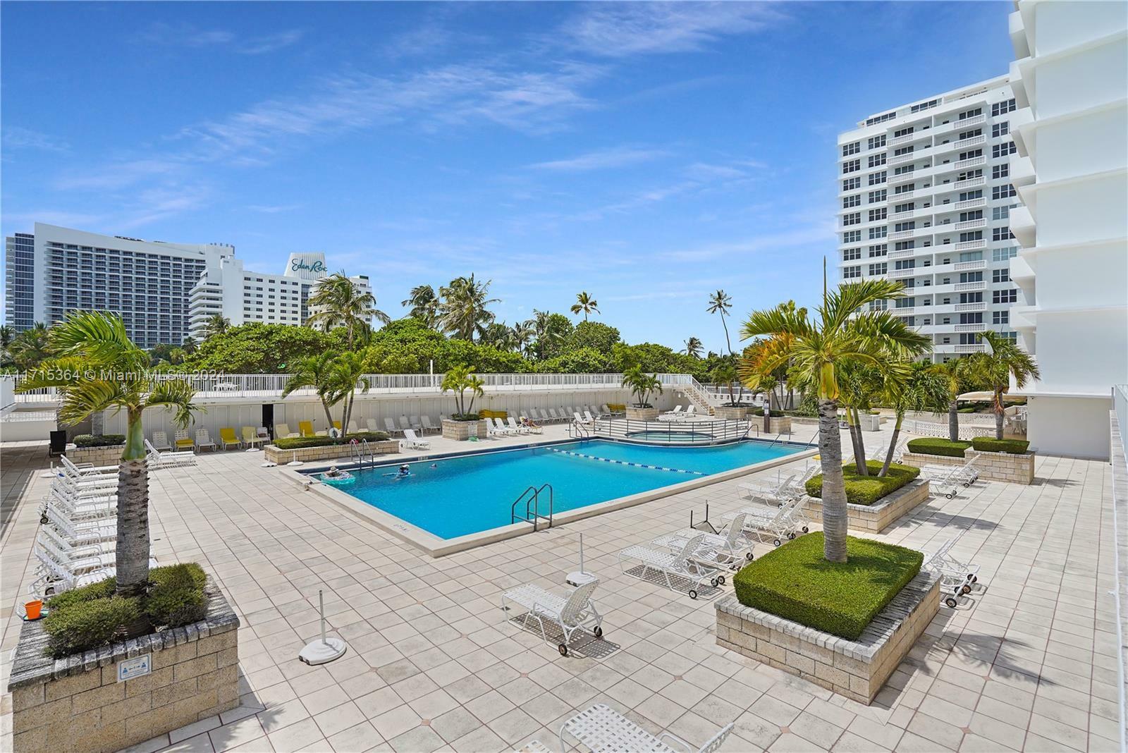 Property Photo:  4747 Collins Ave 809  FL 33140 