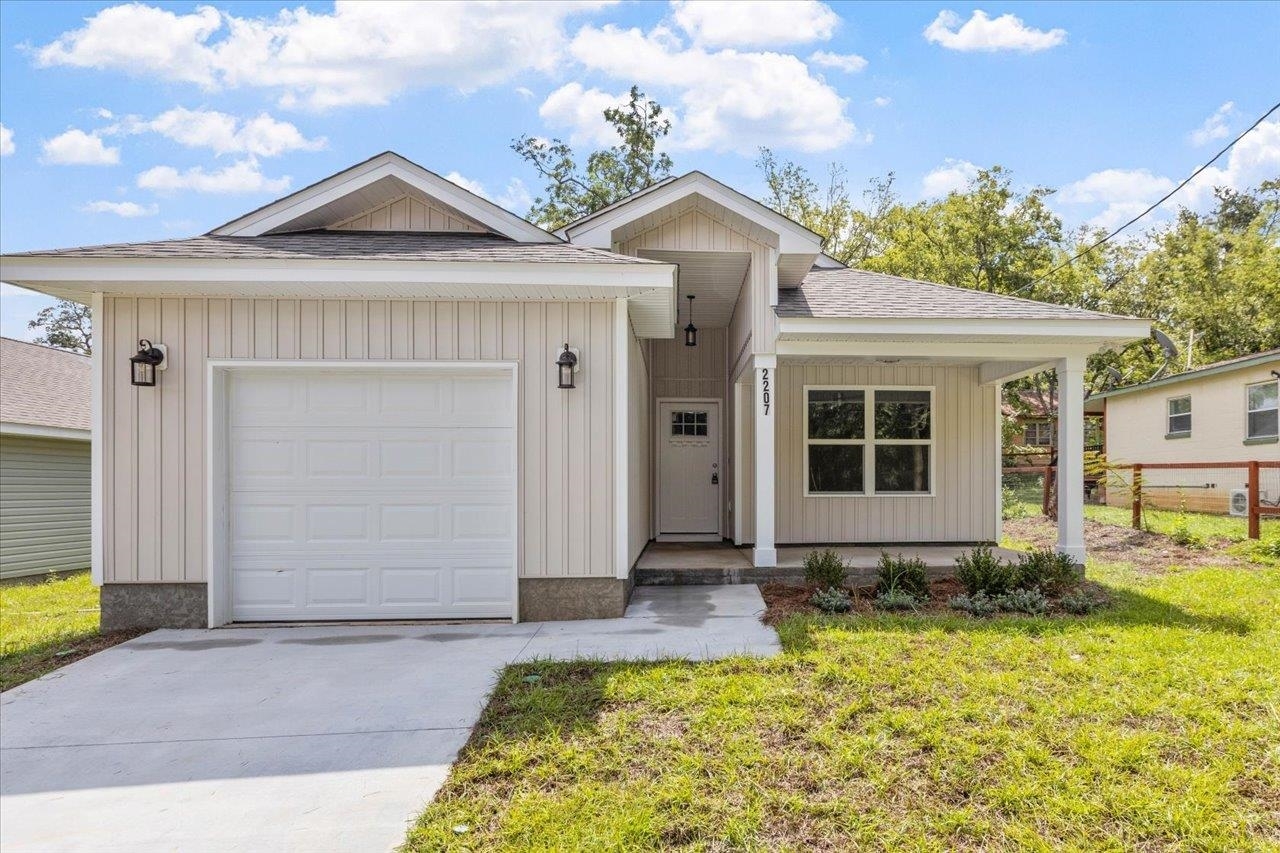 Property Photo: 2207 Holton Street FL 32310