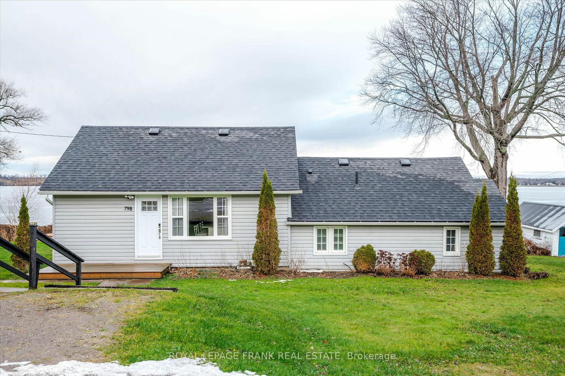 798 Simcoe St  Smith-Ennismore-Lakefield ON K0L 1H0 photo