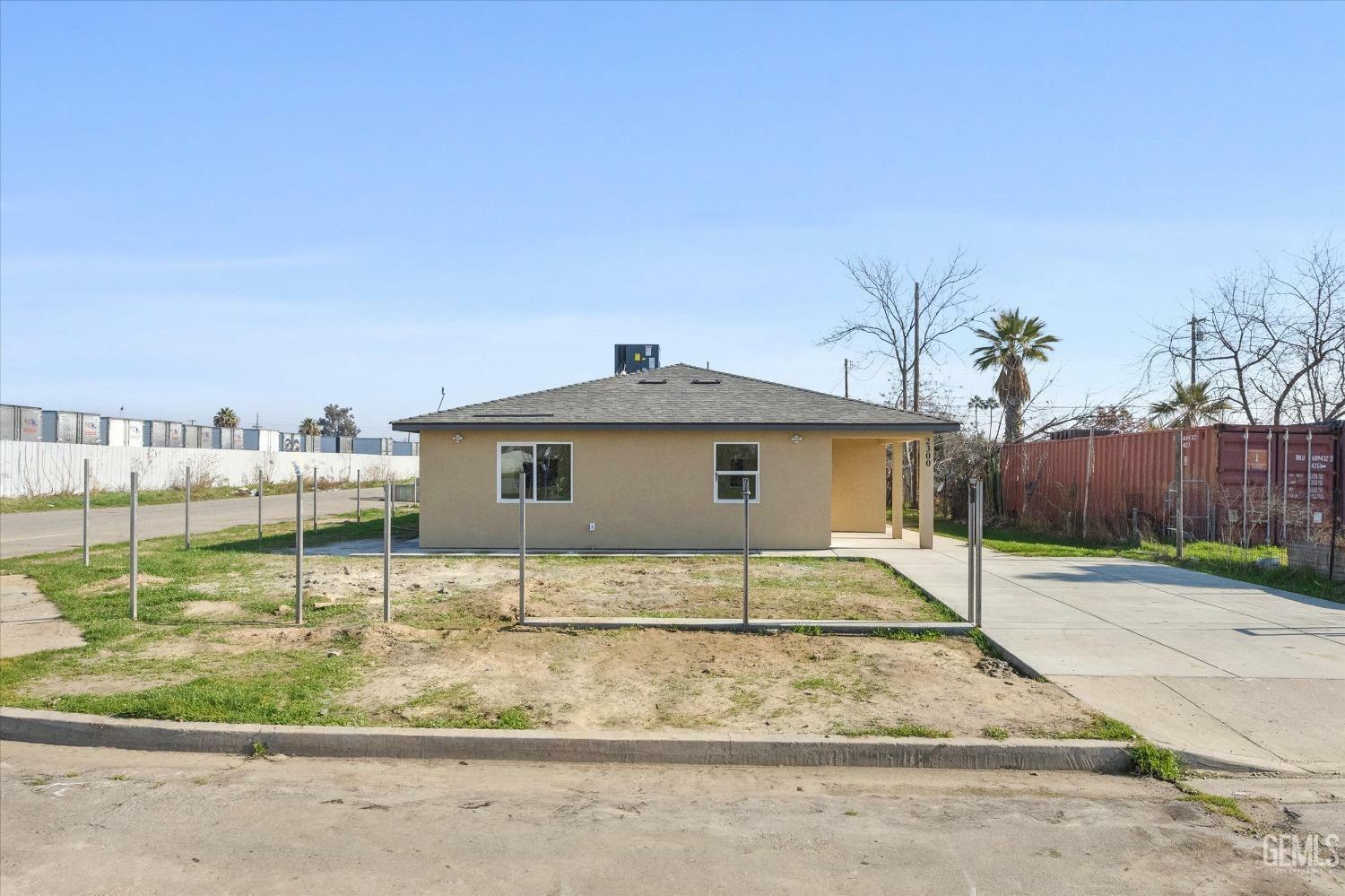 Property Photo:  2300 Rodney Street  CA 93307 