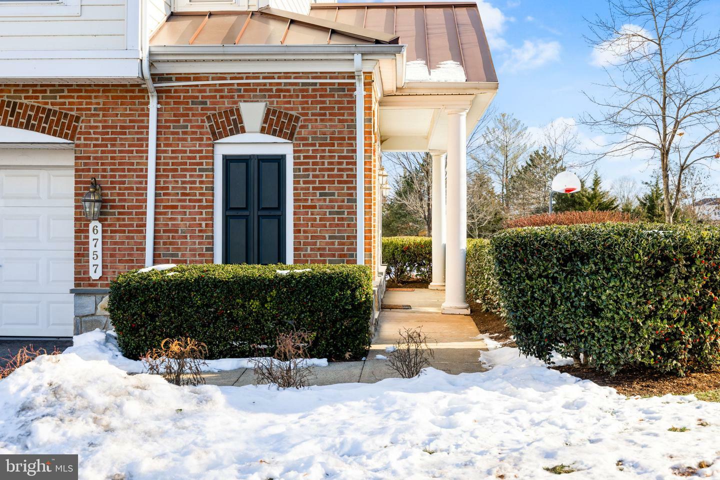 Property Photo:  6755 Hampton Bay Lane  VA 20155 