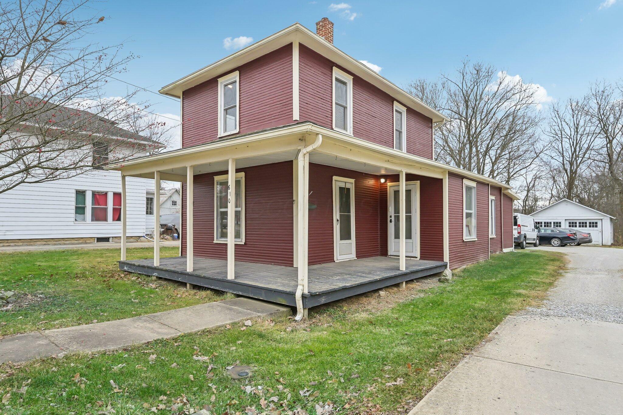 Property Photo:  610 Coshocton Avenue  OH 43050 