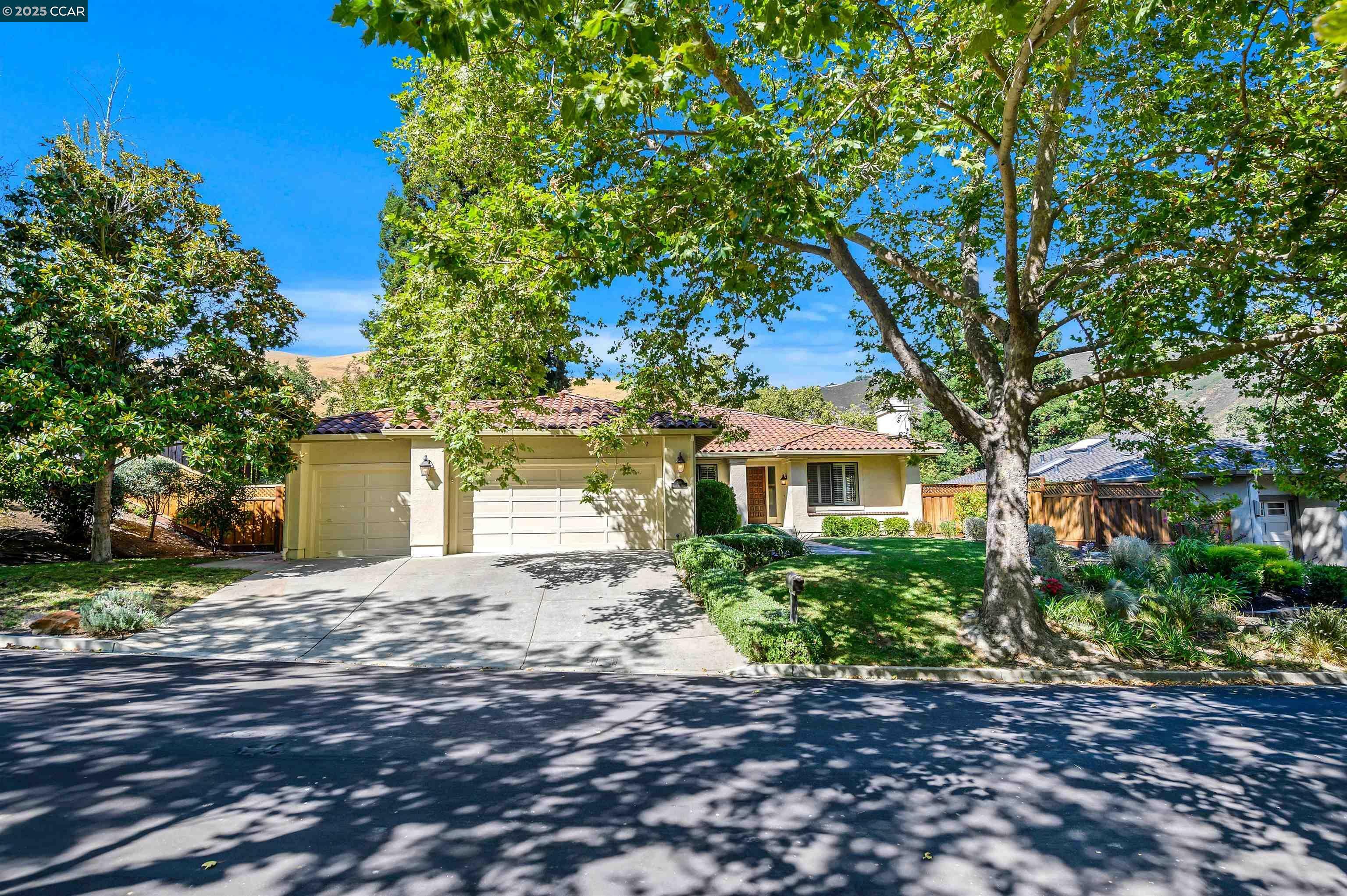 Property Photo:  288 Live Oak Dr  CA 94506 