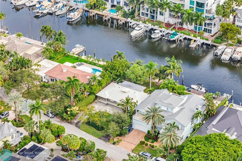 Property Photo: 224 N Gordon Rd FL 33301