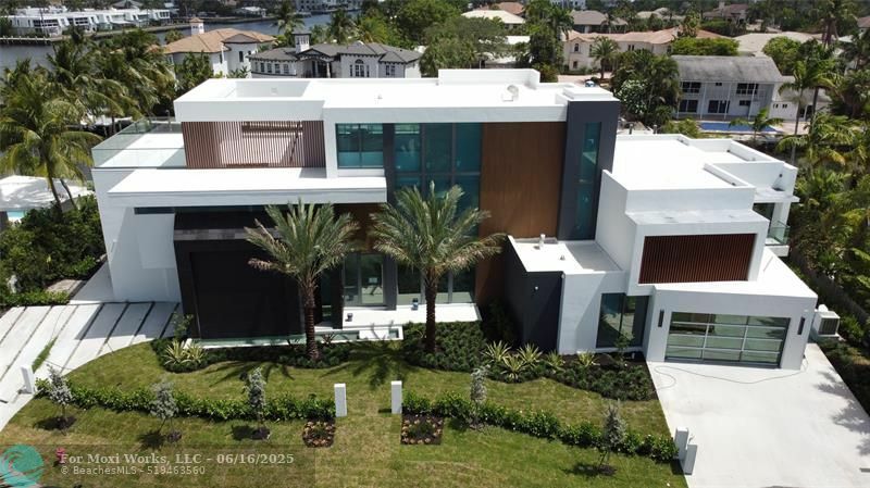 Property Photo: 2880 NE 28th St FL 33306
