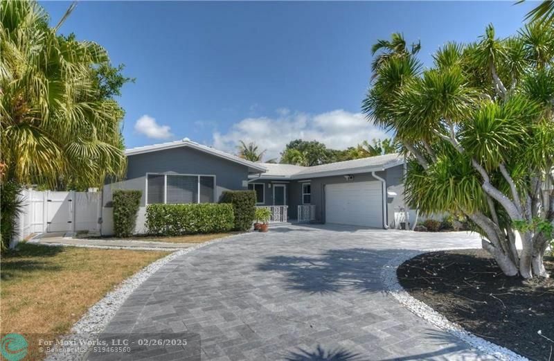 Property Photo: 1819 NE 26th Dr FL 33306