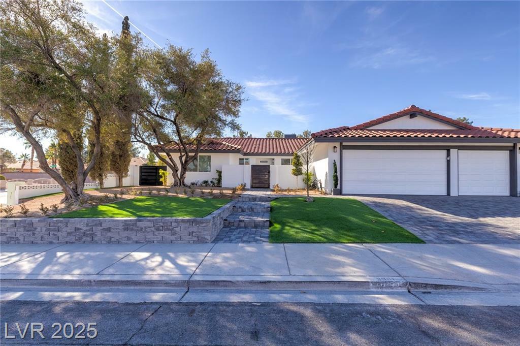 Property Photo:  8901 Dio Guardi Drive  NV 89117 