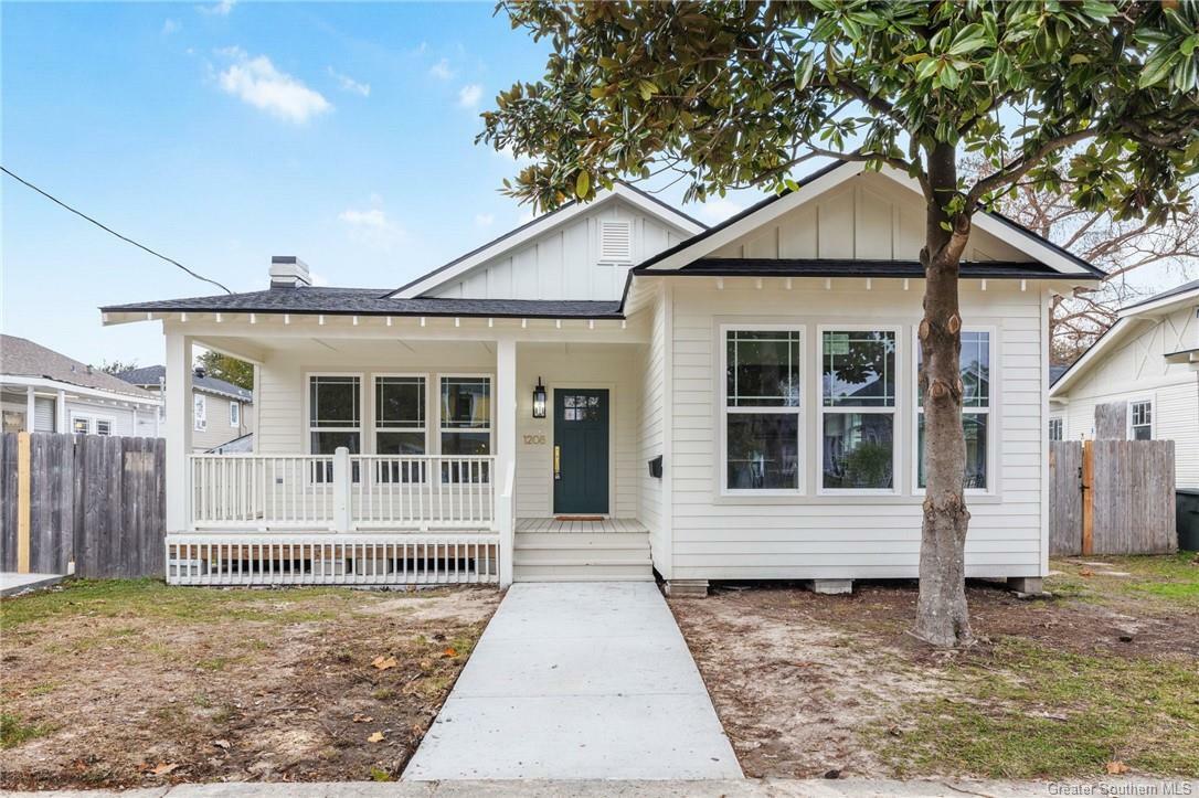 Property Photo:  1208 Louisiana Avenue  LA 70601 