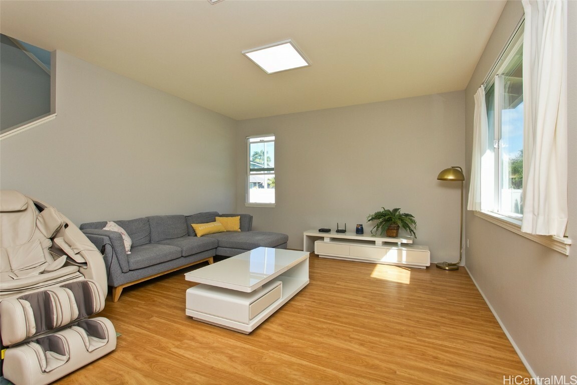 Property Photo:  91-1065 Hokukai Place  HI 96706 