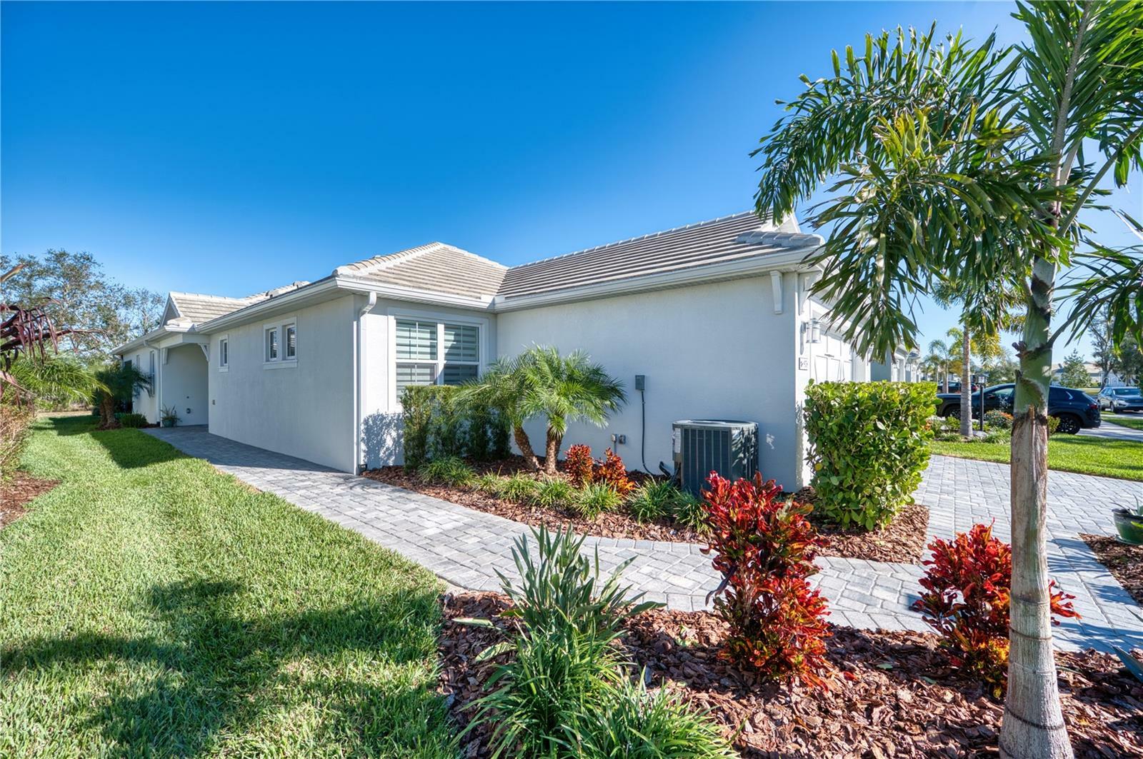 Property Photo:  978 Crosswind Avenue  FL 34240 