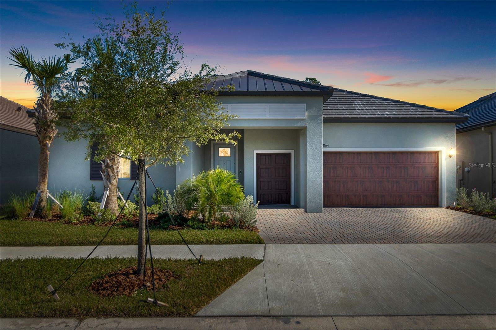 Property Photo:  10864 Banyan Breeze Boulevard  FL 34638 