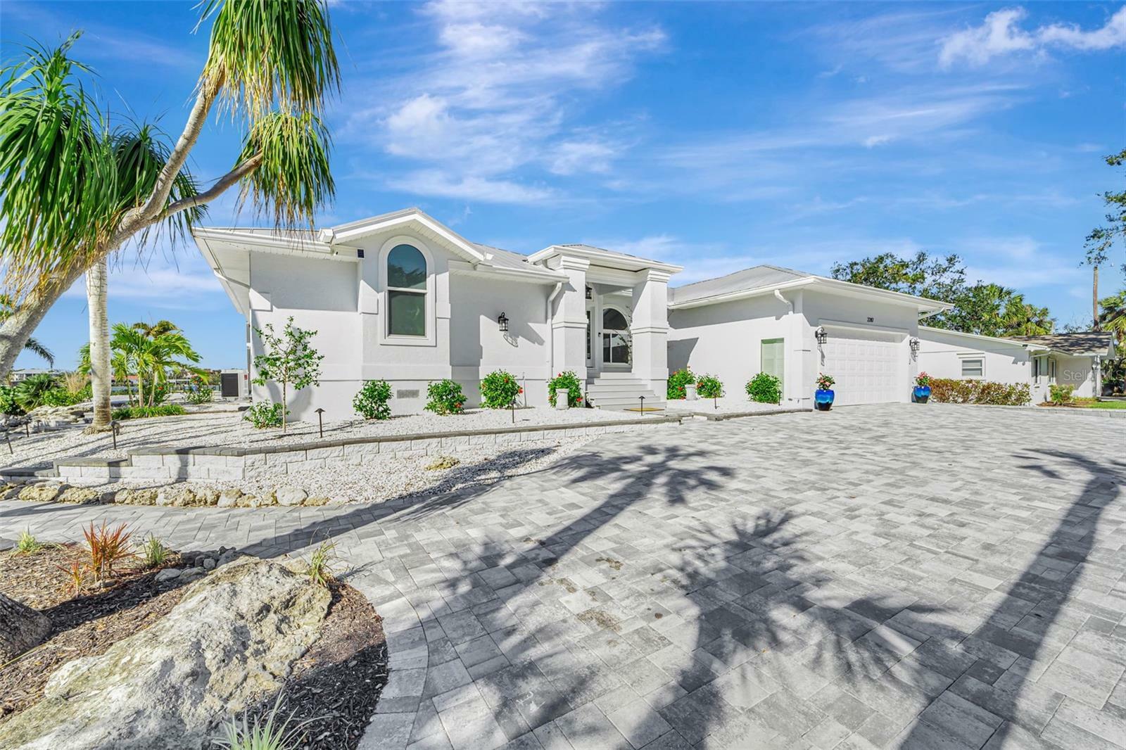 Property Photo:  2287 Bayshore Road  FL 34275 