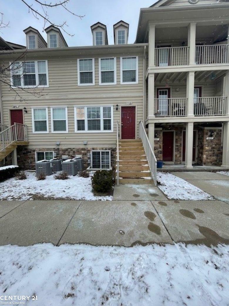 Property Photo: 668 Lydia Lane MI 48341