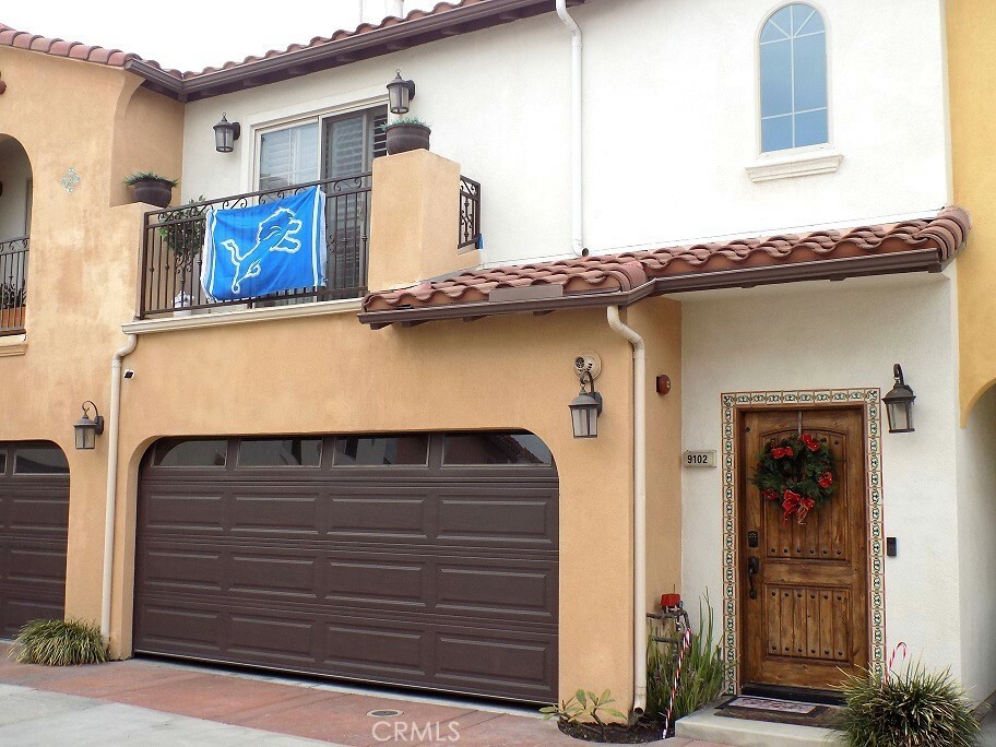 Property Photo:  9102 Florence Avenue 16  CA 90240 