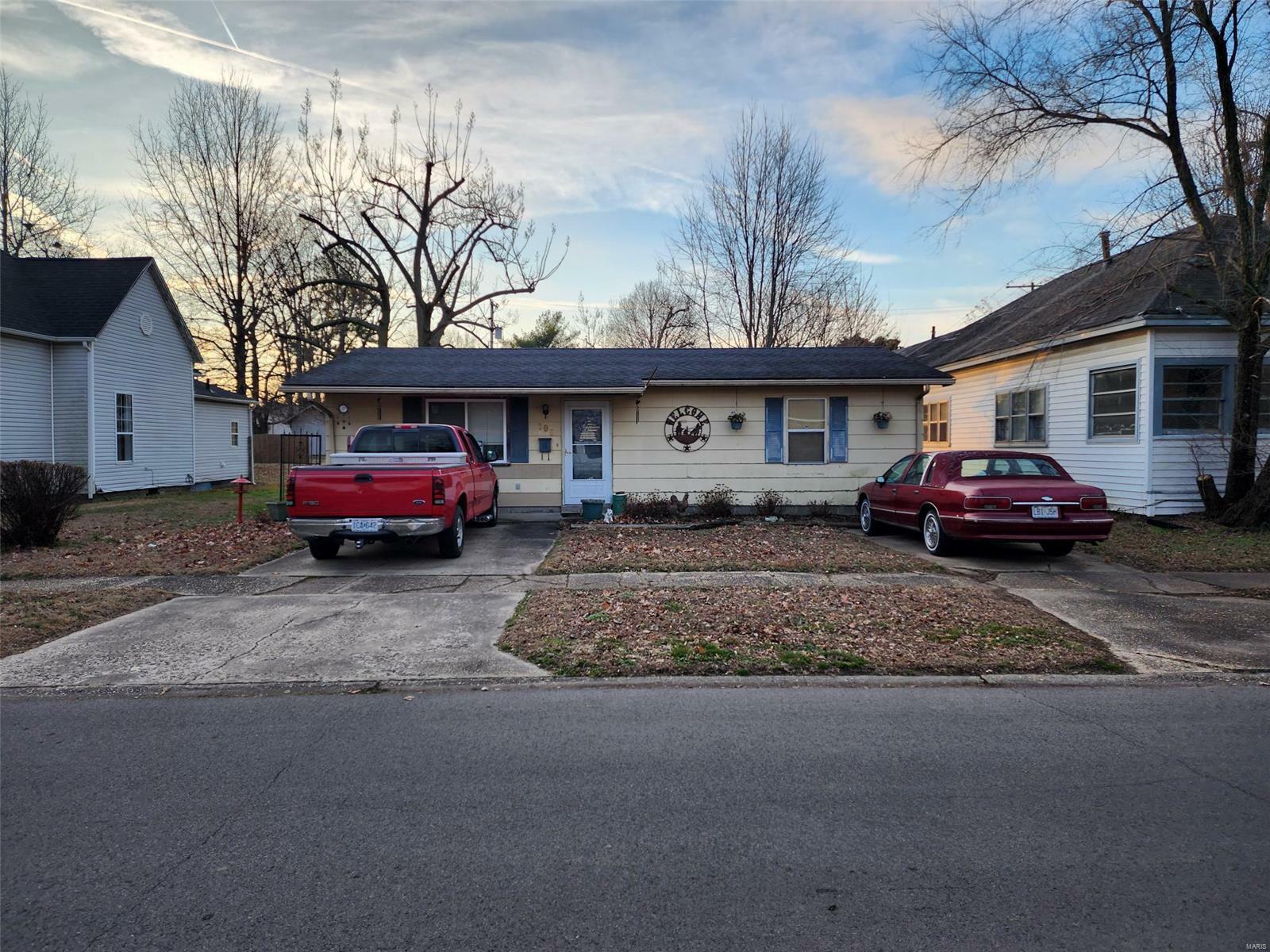 Property Photo:  305 E Kathleen Street  MO 63801 