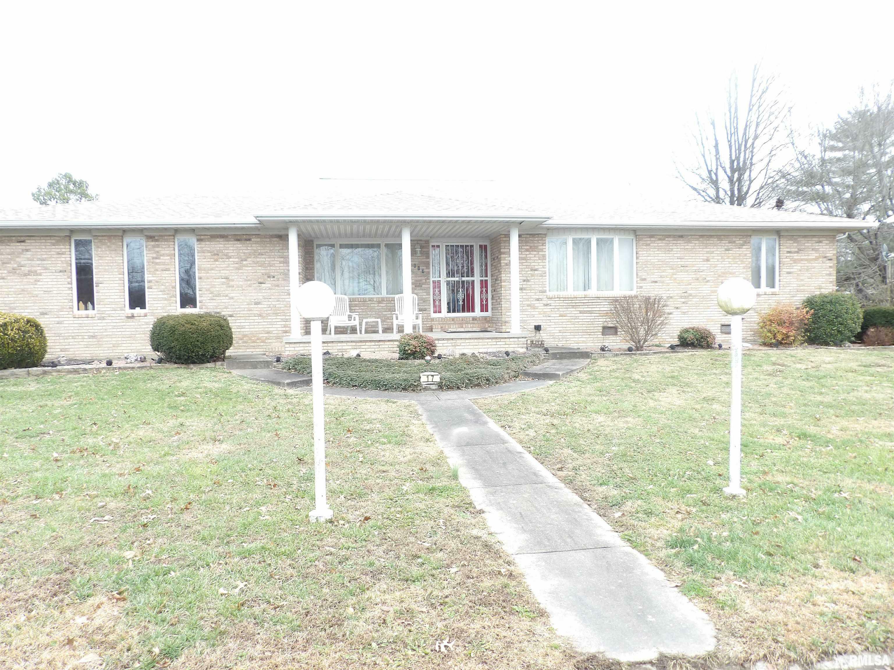 Property Photo:  117 N Plains Avenue  IL 62959 