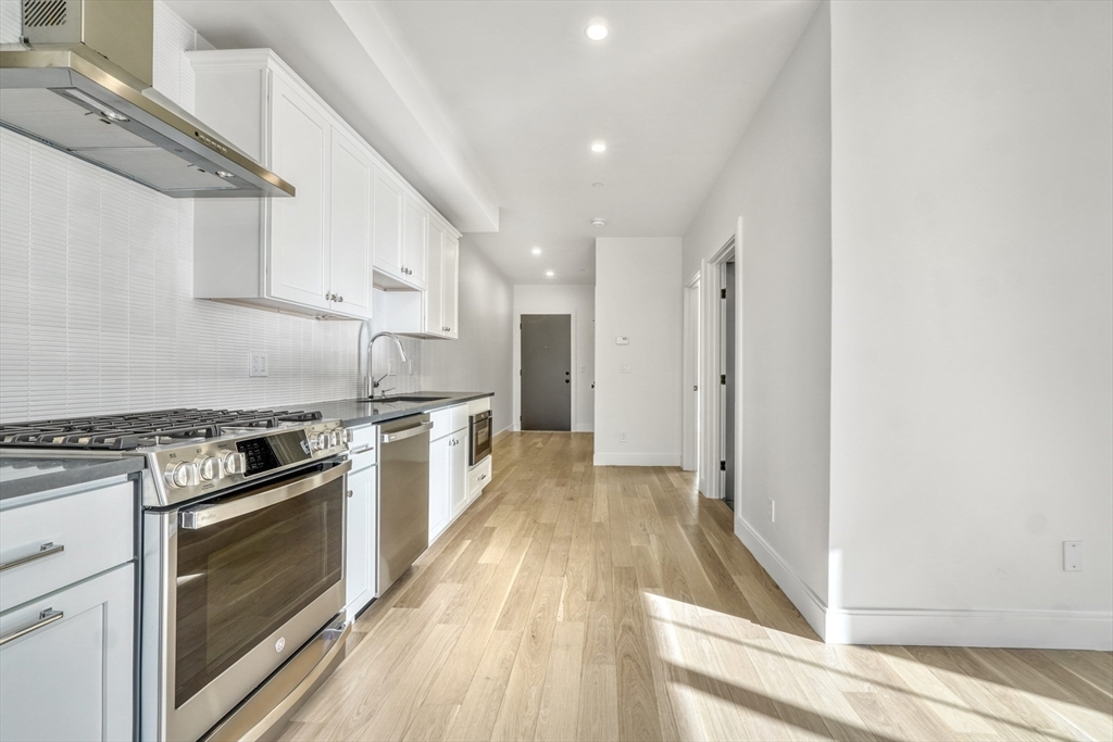 Property Photo: 120 Moore St 202 MA 02128