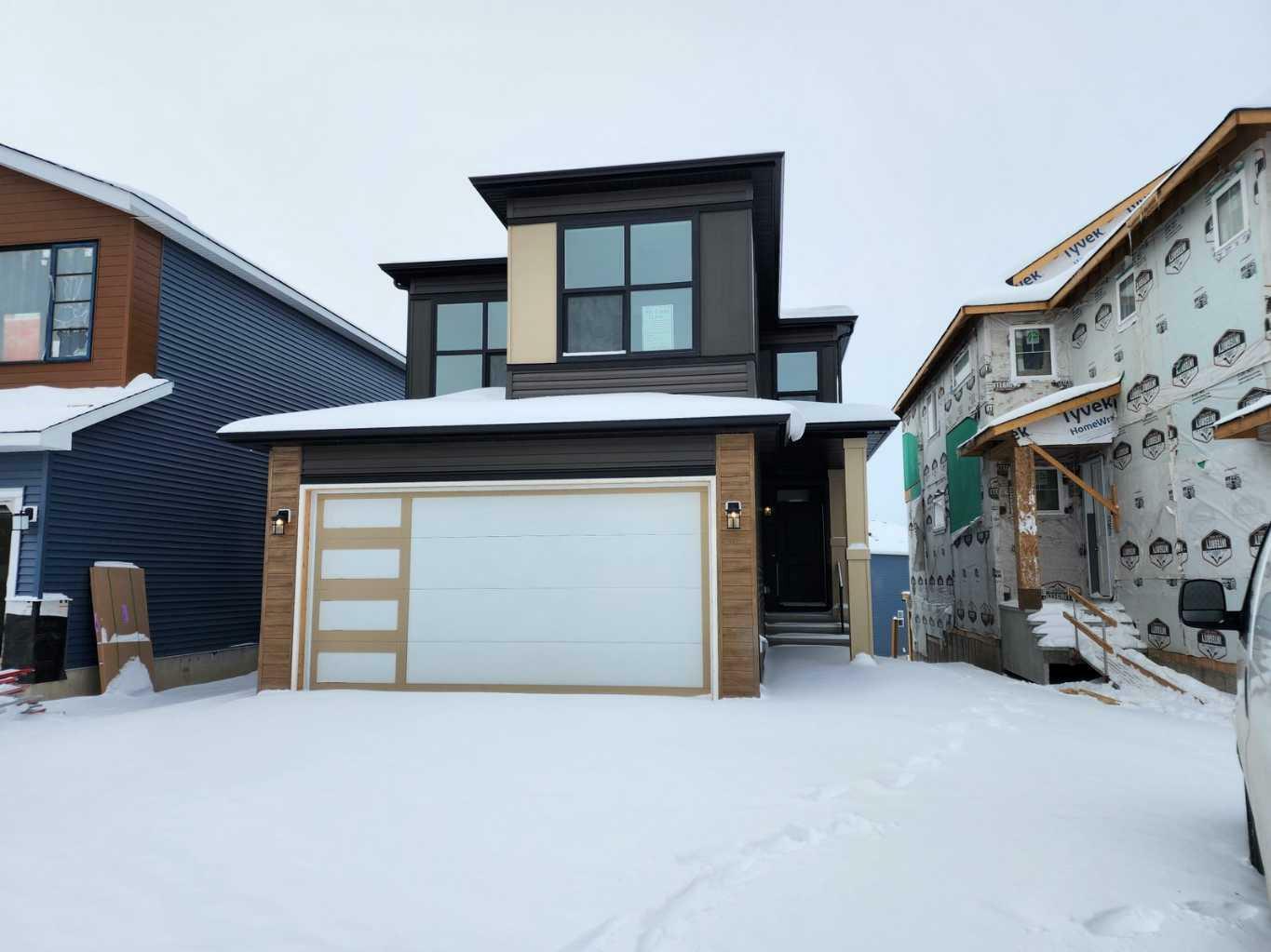 Property Photo:  86 Lucas Place NW  AB T3P 2E5 