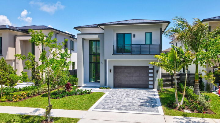 Property Photo:  237 NE 11th Street  FL 33444 