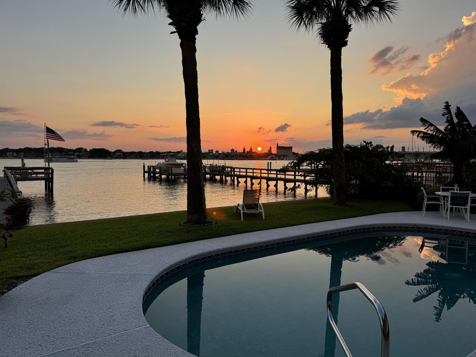 Property Photo: 27 Dolphin Dr FL 32080
