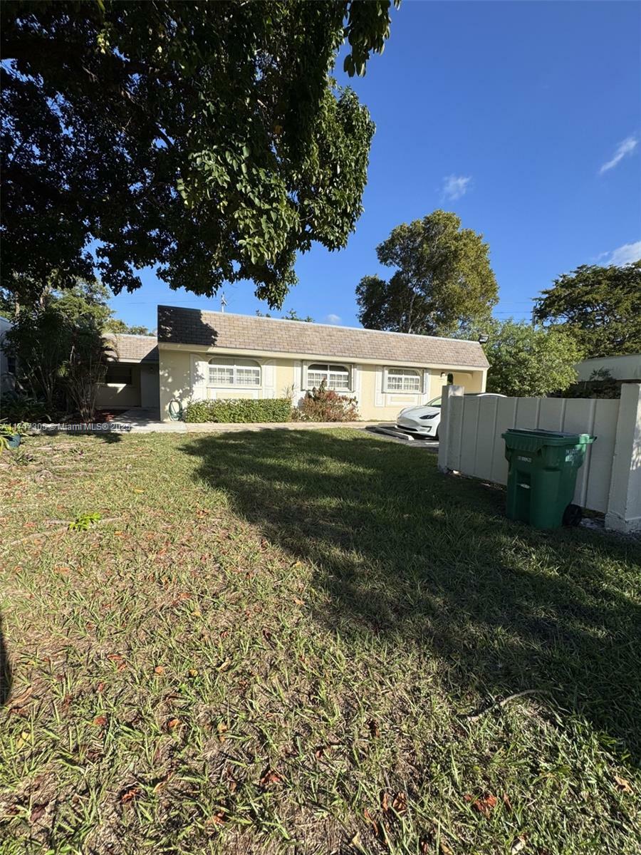 Property Photo:  16825 SW 112th Ct V4643  FL 33157 