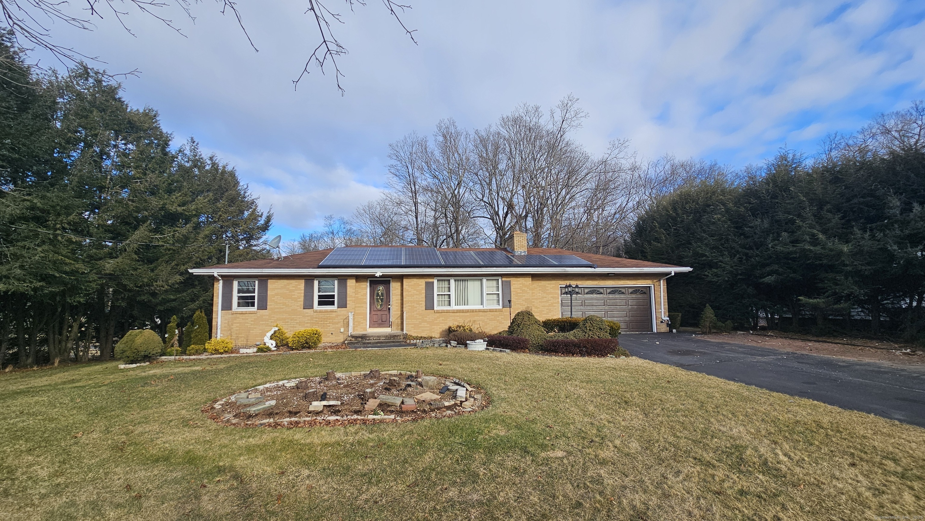 Property Photo: 325 River Road CT 06518