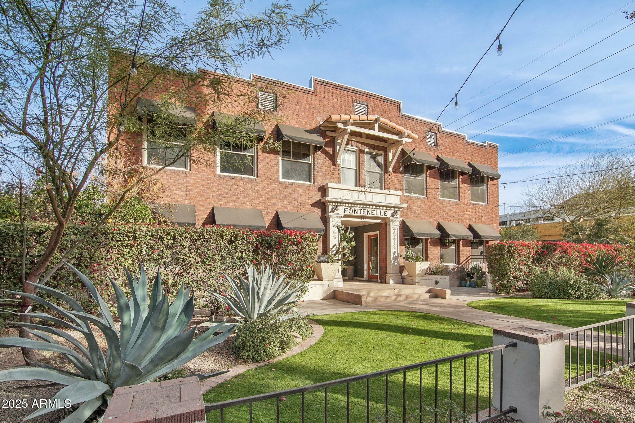 Property Photo:  304 W Roosevelt Street 102  AZ 85003 