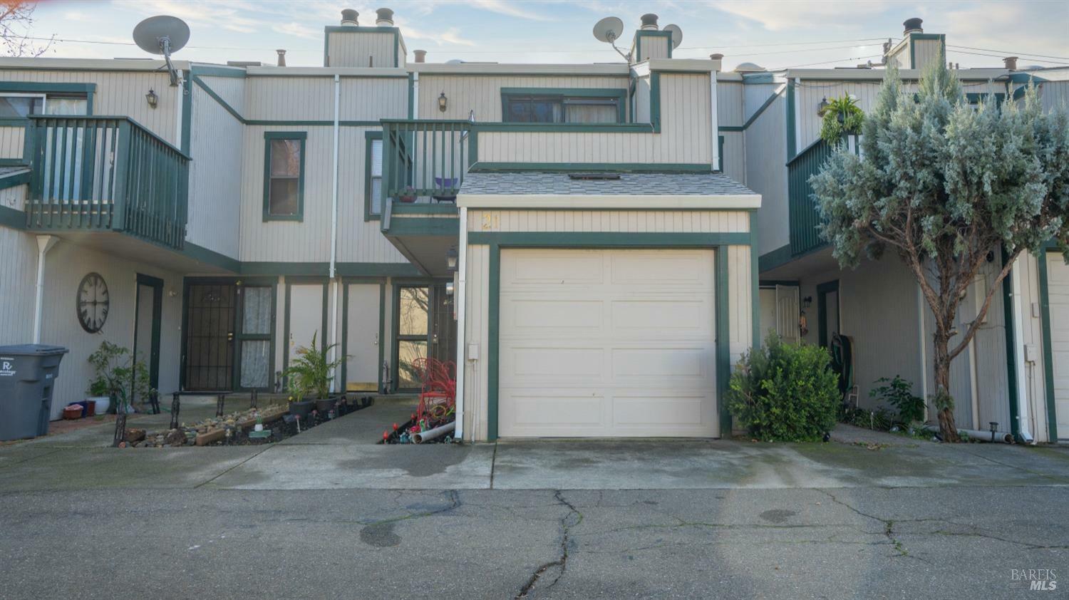 Property Photo:  299 Shasta Drive 21  CA 95687 