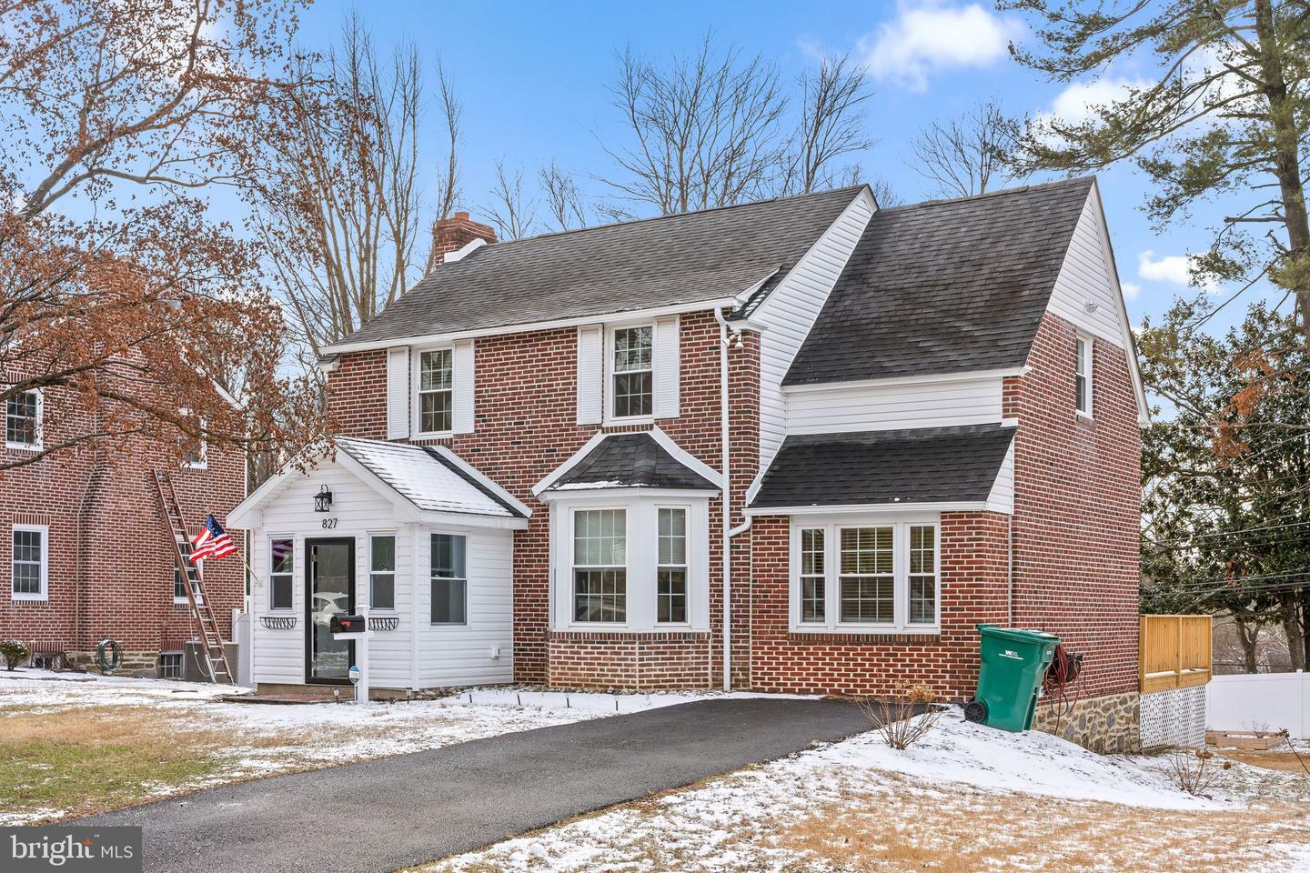 Property Photo: 827 Pleasant Hill Road PA 19086