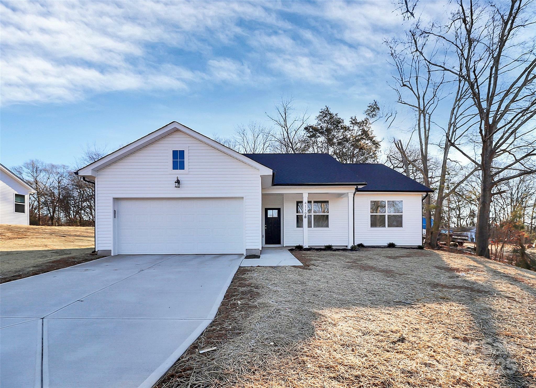 Property Photo: 4119 Pebblebrook Circle SW NC 28027