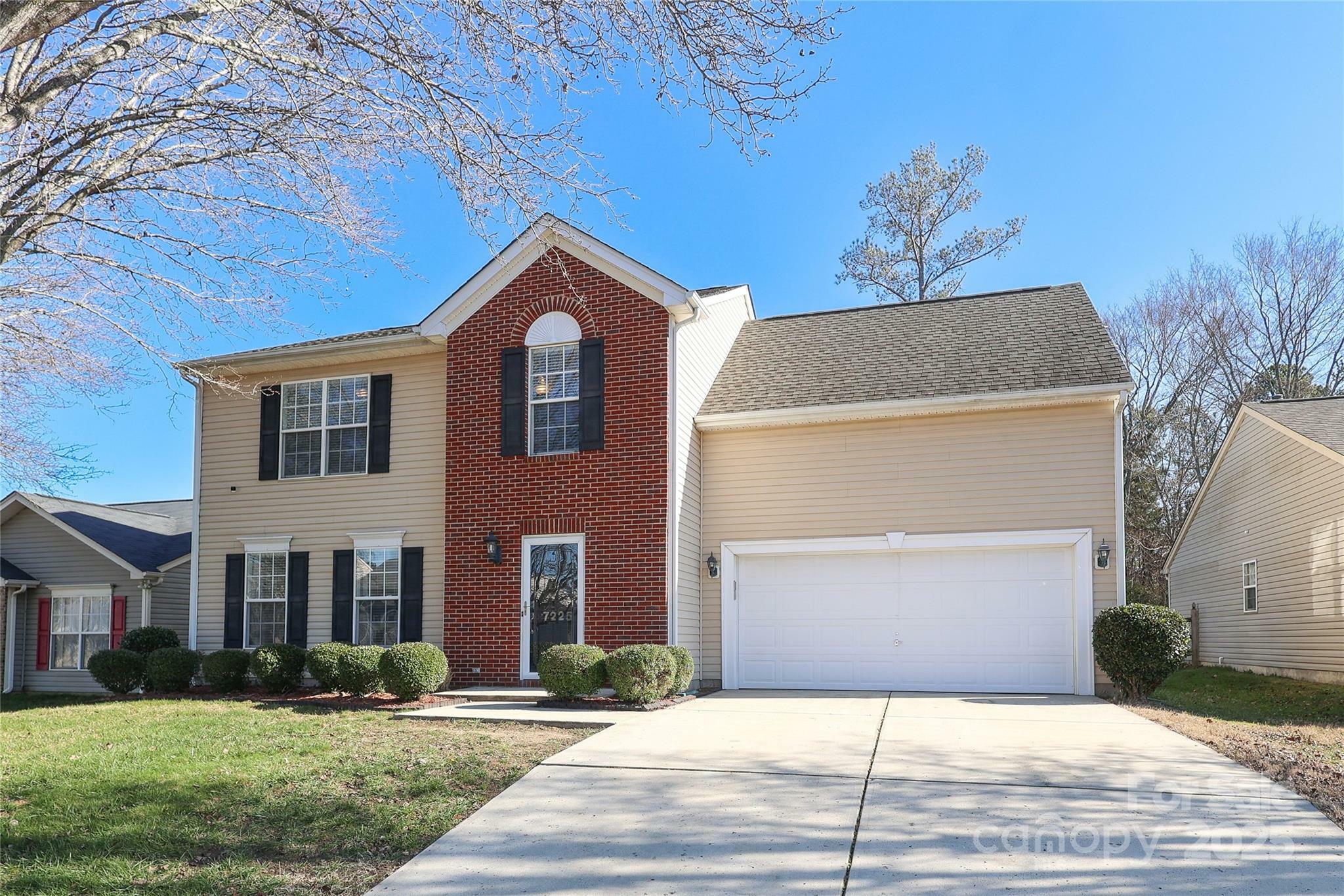 Property Photo:  7225 Sandown Court  NC 28075 