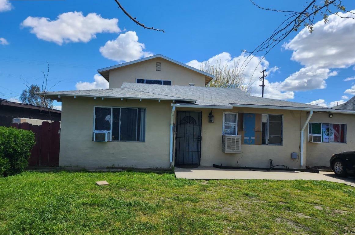 Property Photo:  817 Sierra Street  CA 93638 