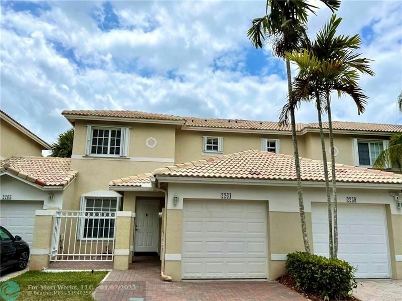 2261 NW 170th Ave  Pembroke Pines FL 33028 photo