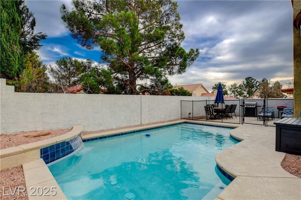 Property Photo: 3320 Haven Beach Way NV 89117