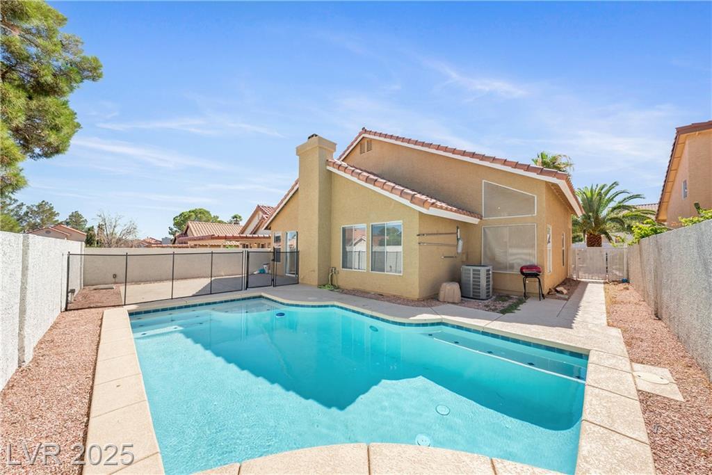 Property Photo: 3320 Haven Beach Way NV 89117