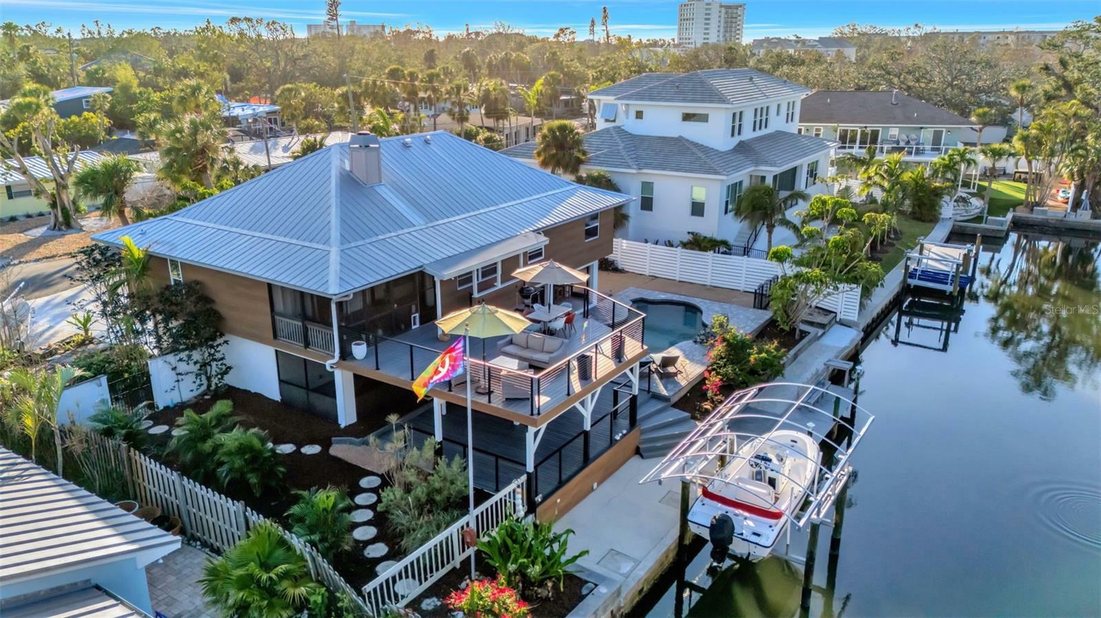 Property Photo:  521 Cummings Street  FL 34242 