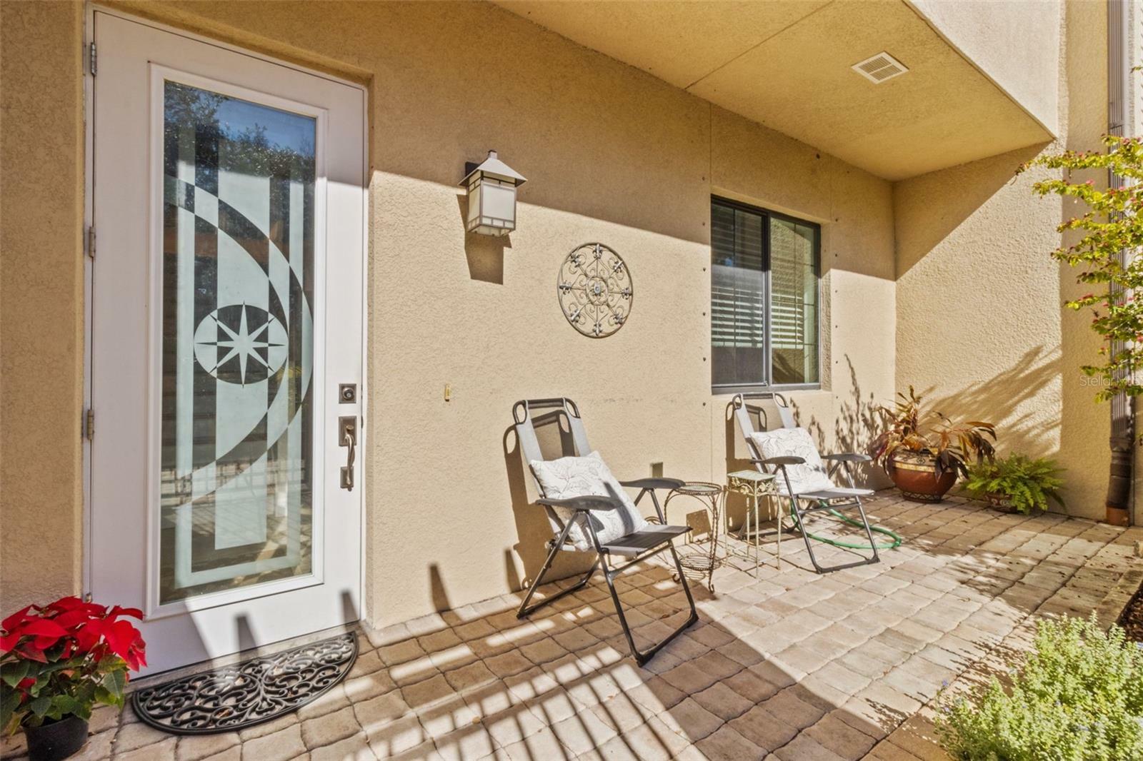 Property Photo: 835 7th Avenue N FL 33701