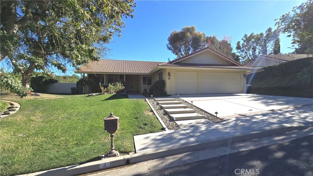 Property Photo: 4 Peacock Lane CA 90274