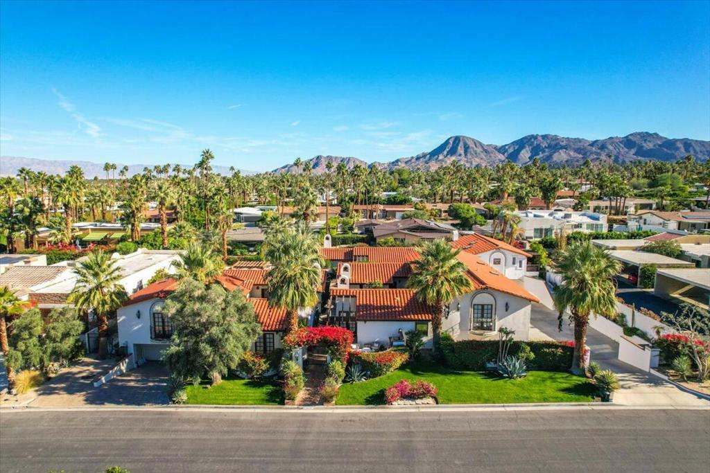 Property Photo: 45550 Ocotillo Drive CA 92260