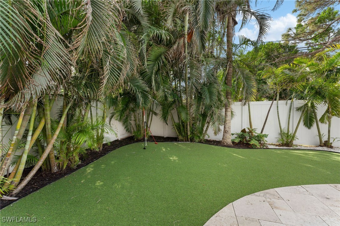 Property Photo: 534 97th Avenue N FL 34108