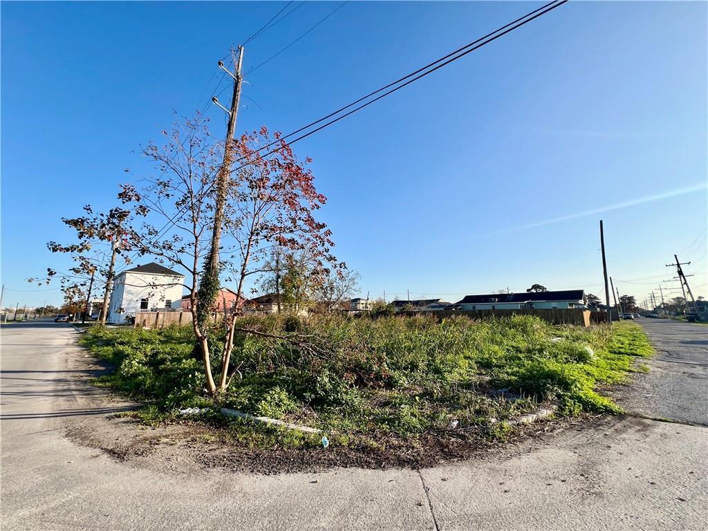 Property Photo:  2535 Gallier Street  LA 70117 