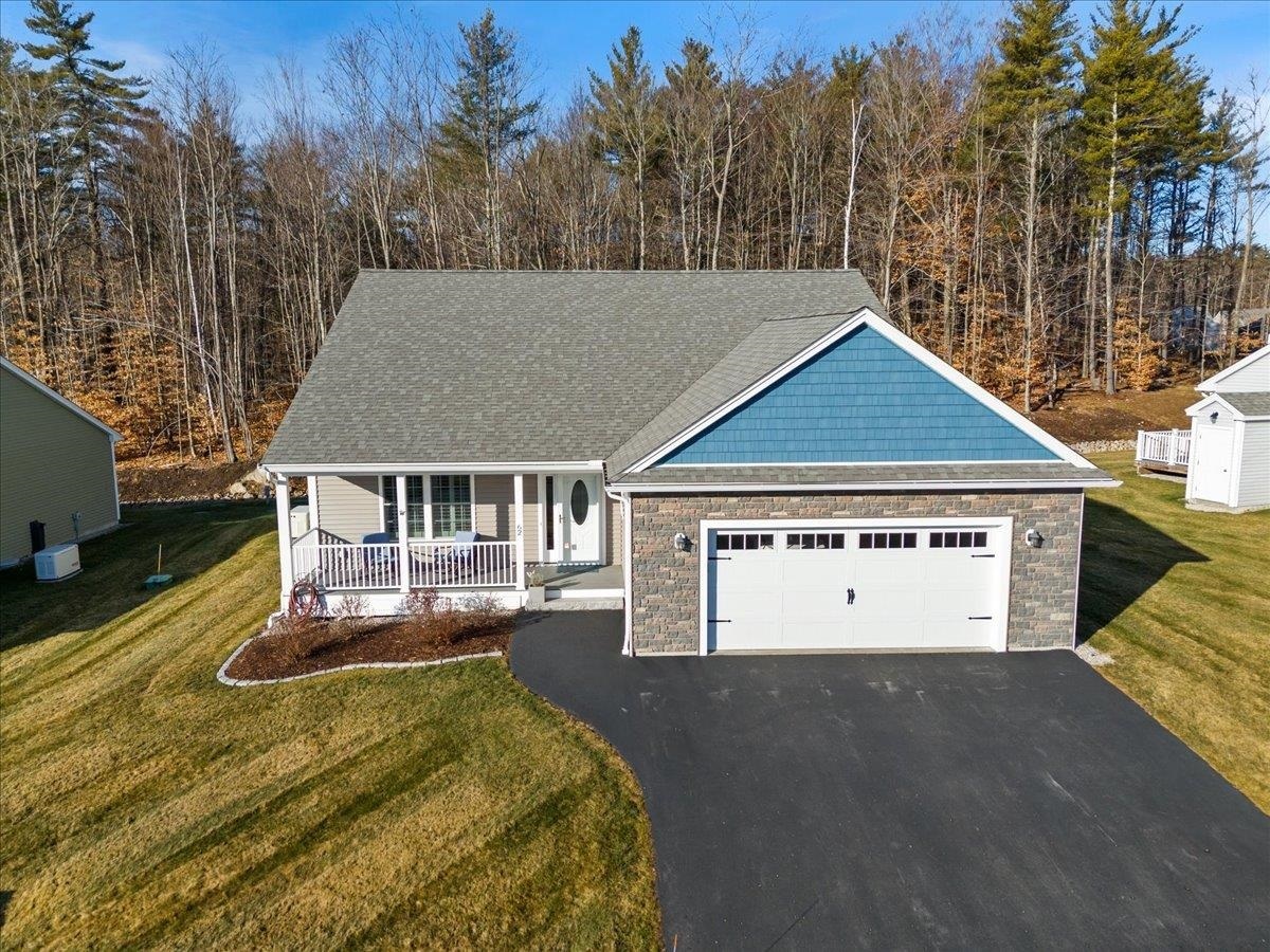 Property Photo:  62 Pineview Drive  NH 03034 