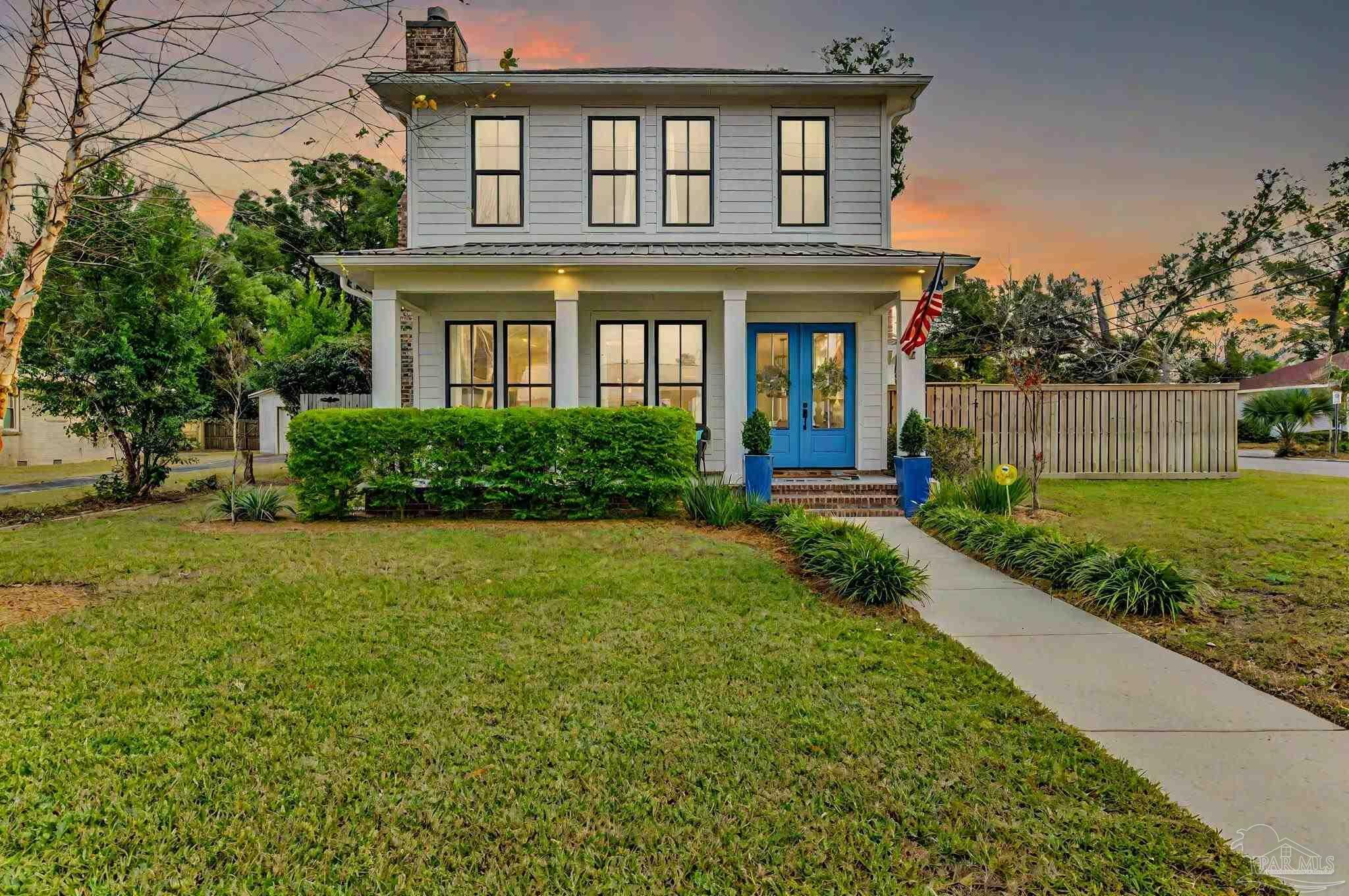 Property Photo:  1814 N Spring St  FL 32501 