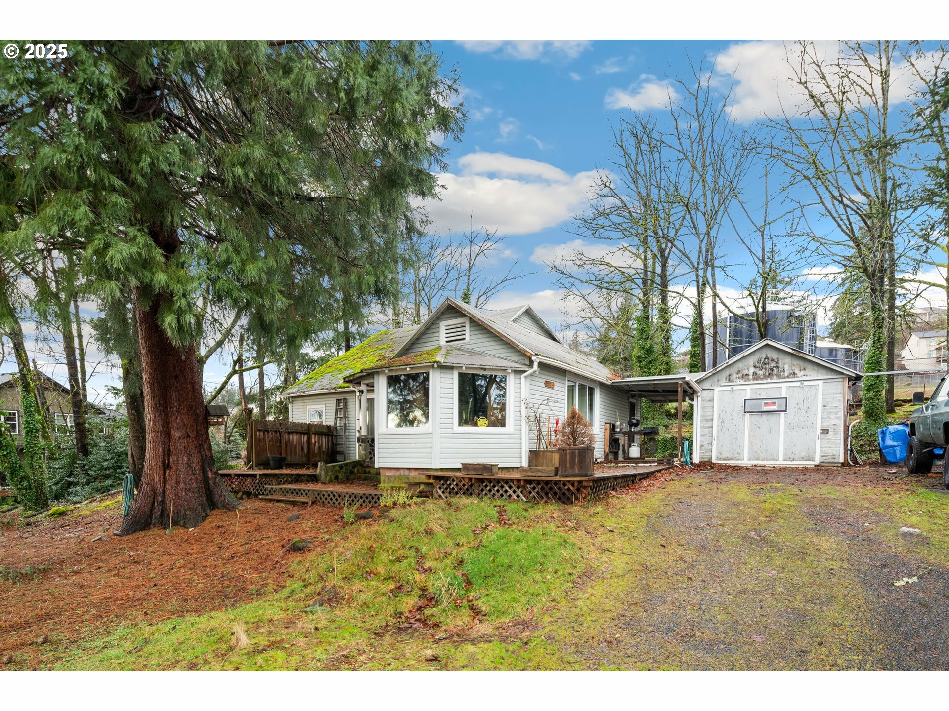 Property Photo:  3713 W St  WA 98671 