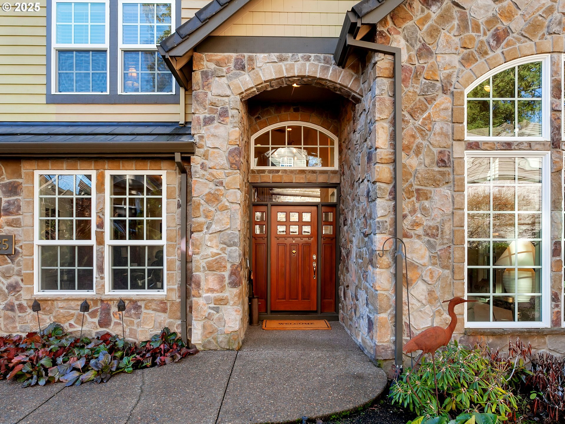 Property Photo: 2625 Beacon Hill Dr OR 97068