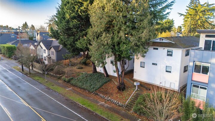 Property Photo:  5921  Fauntleroy Way SW  WA 98136 