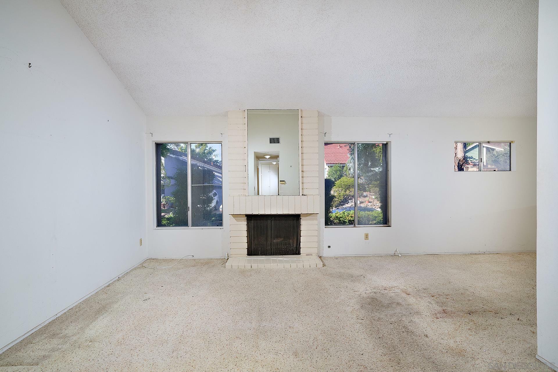 Property Photo:  5435 Bengal Ct  CA 92124 