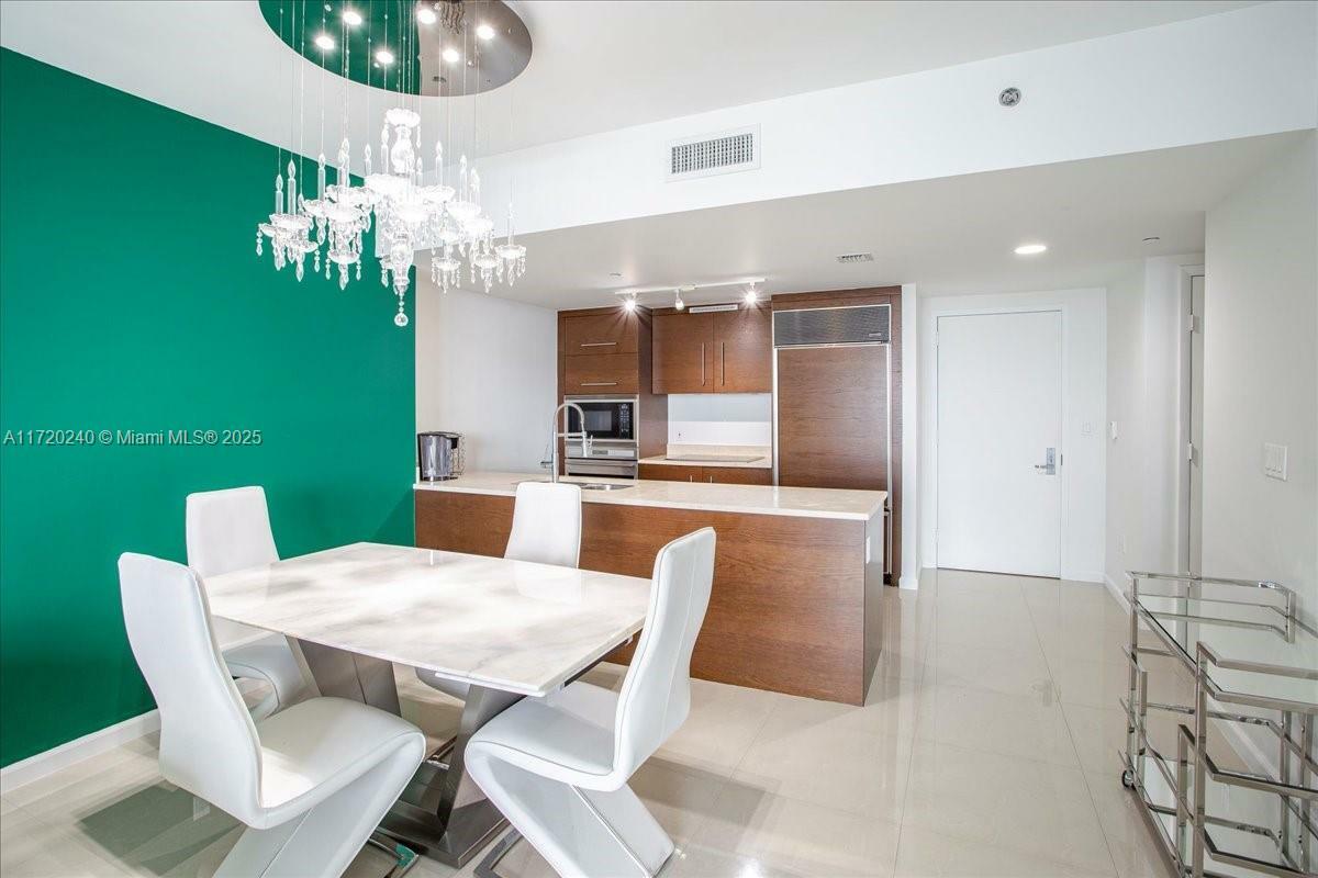 Property Photo:  465 Brickell Ave 4306  FL 33131 