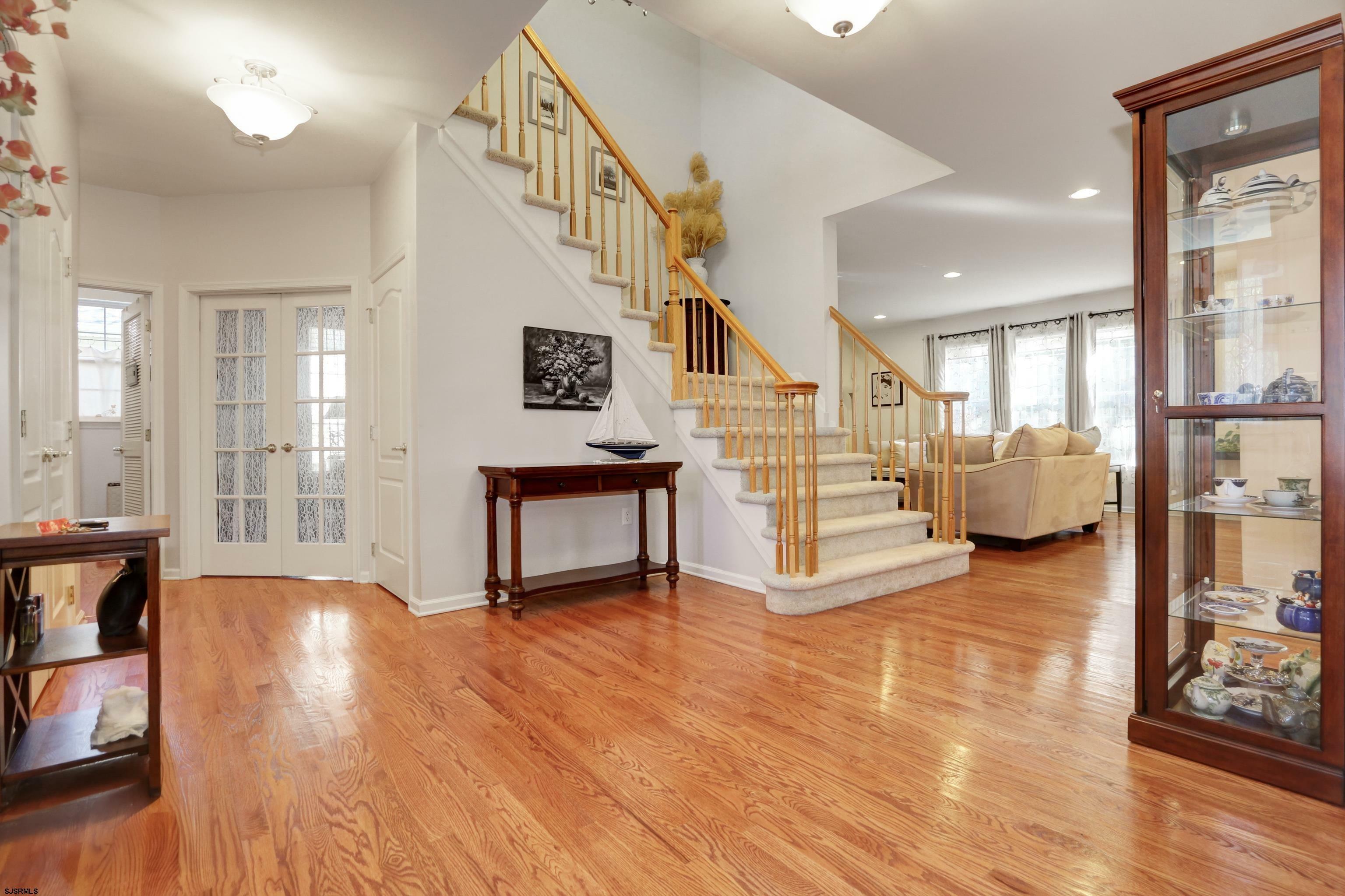 Property Photo:  10 White Oak Dr  NJ 08234 