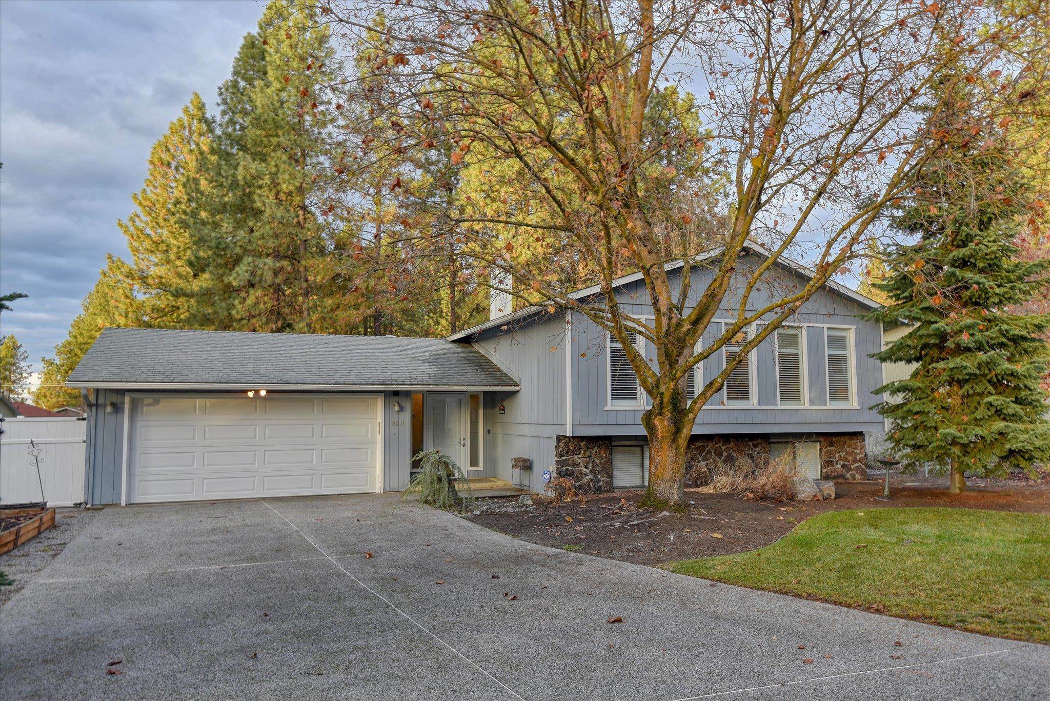 Property Photo:  8511 N Hill N Dale St  WA 99208 